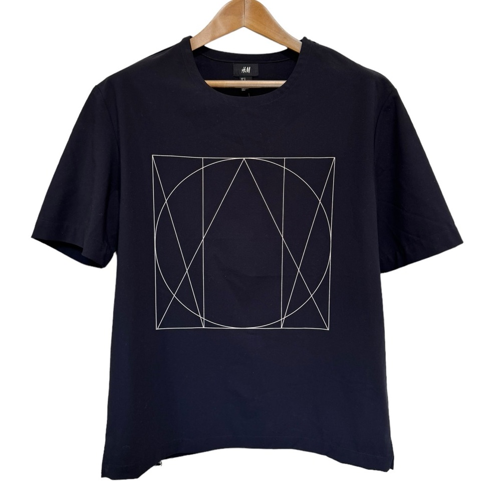 H&M pullover Top. Medium. NWT